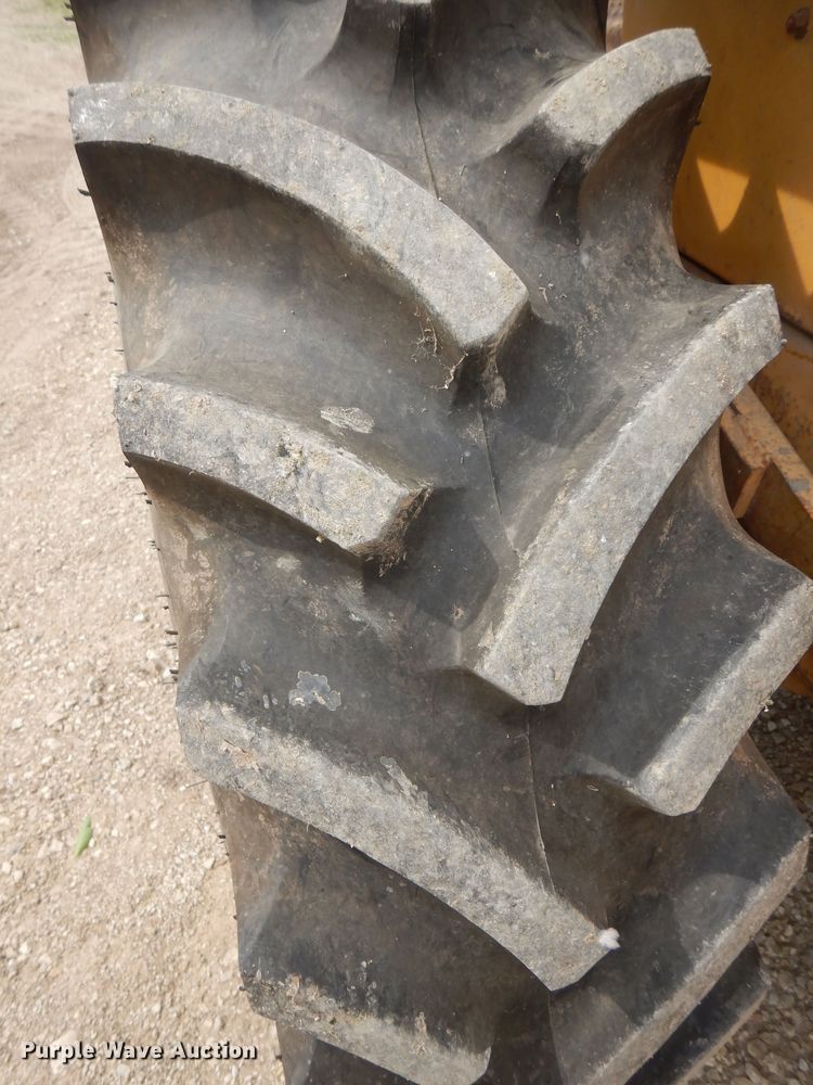 image for item DK1902 International 3514  backhoe