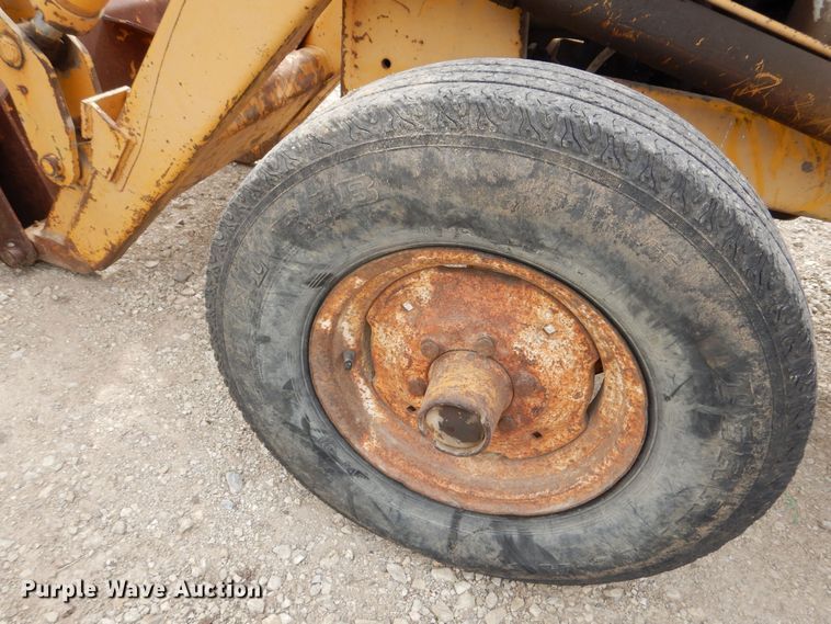 image for item DK1902 International 3514  backhoe