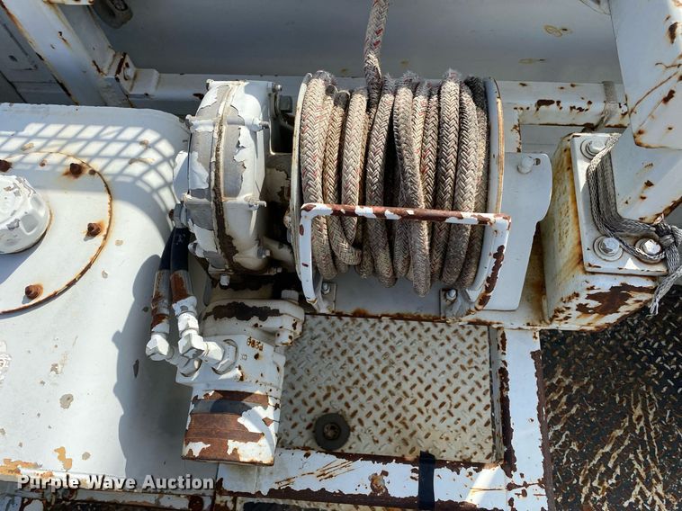 image for item DL7138 2000 Ford F650 Super Duty  bucket truck