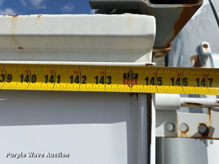 image for item DL7138 2000 Ford F650 Super Duty  bucket truck