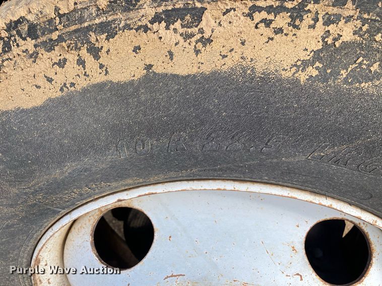 image for item DL7138 2000 Ford F650 Super Duty  bucket truck