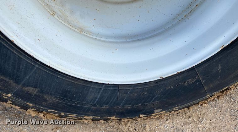 image for item DL7138 2000 Ford F650 Super Duty  bucket truck