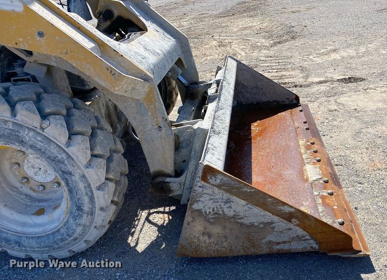 image for item DL7185 2018 Caterpillar 262D  skid steer loader