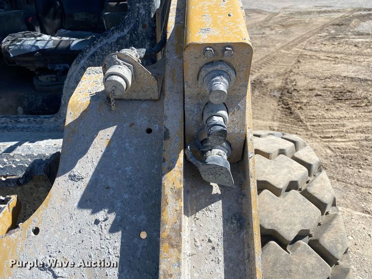 image for item DL7185 2018 Caterpillar 262D  skid steer loader