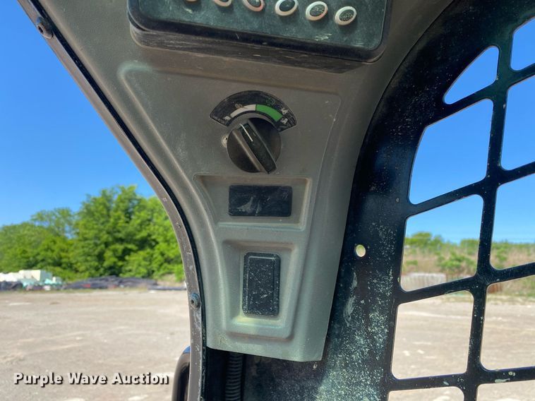 image for item DL7185 2018 Caterpillar 262D  skid steer loader