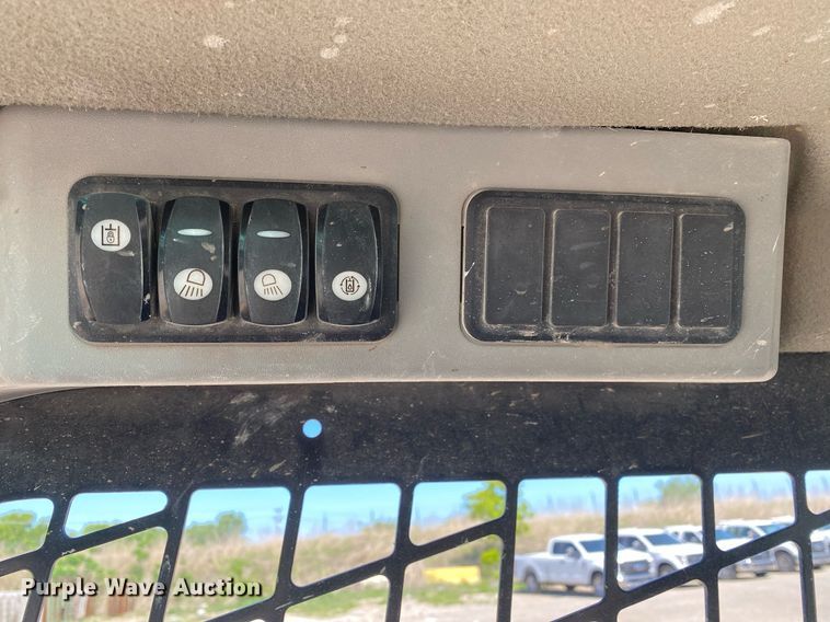 image for item DL7185 2018 Caterpillar 262D  skid steer loader