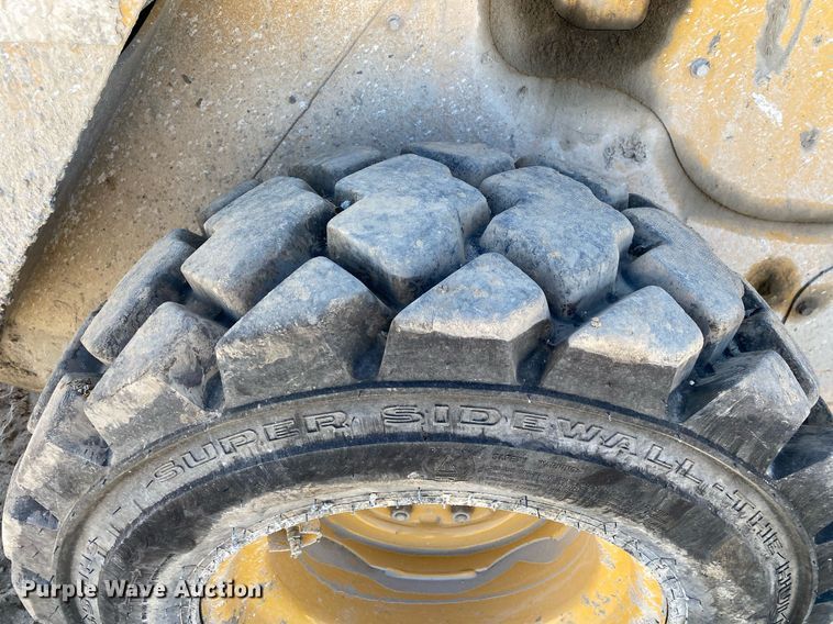 image for item DL7185 2018 Caterpillar 262D  skid steer loader