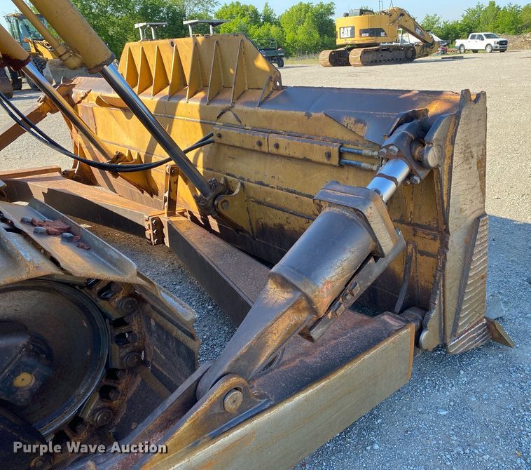 image for item DL7187 2005 Caterpillar D6R LGP Series II  dozer