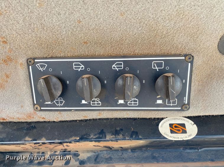 image for item DL7187 2005 Caterpillar D6R LGP Series II  dozer