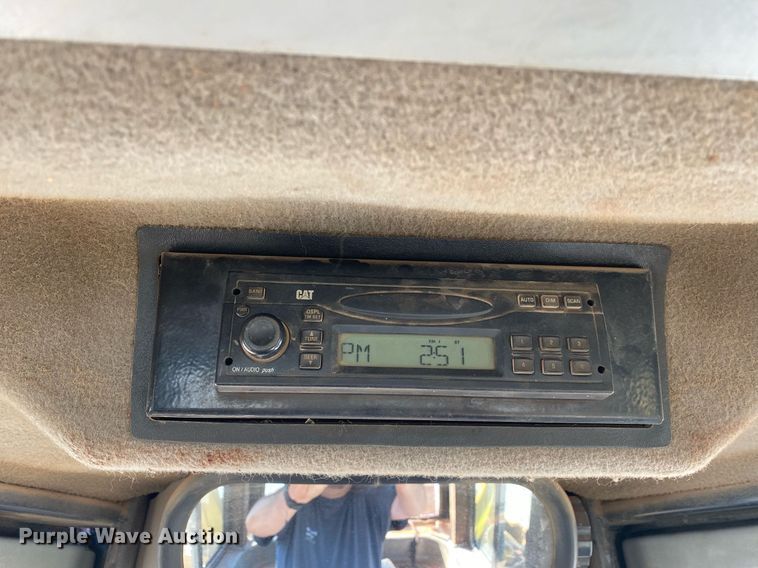 image for item DL7187 2005 Caterpillar D6R LGP Series II  dozer