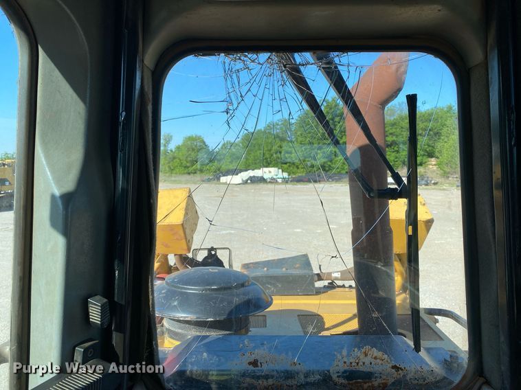 image for item DL7187 2005 Caterpillar D6R LGP Series II  dozer