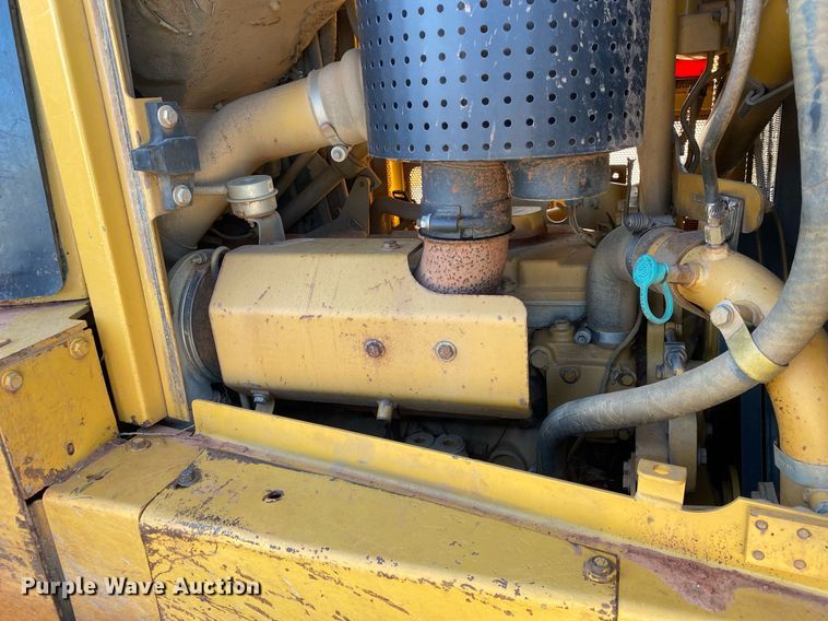 image for item DL7187 2005 Caterpillar D6R LGP Series II  dozer