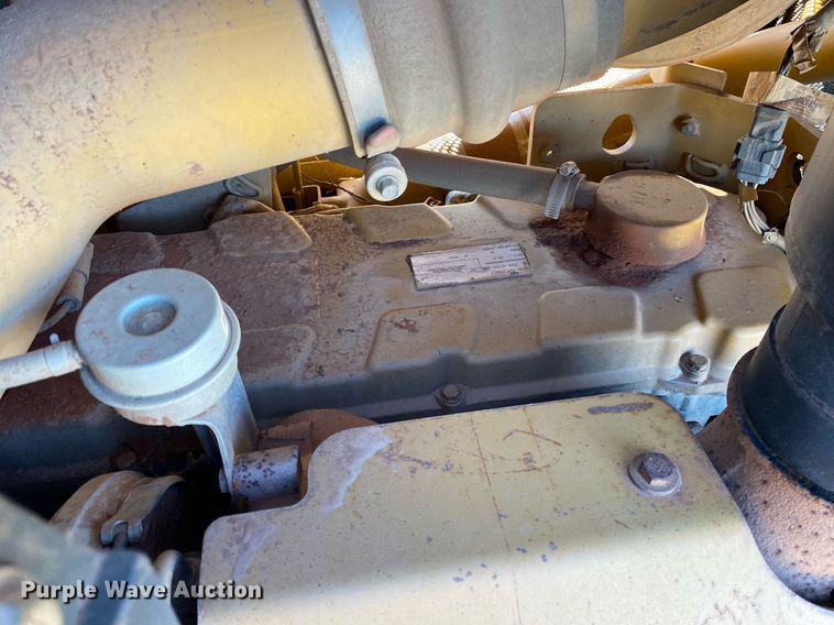 image for item DL7187 2005 Caterpillar D6R LGP Series II  dozer