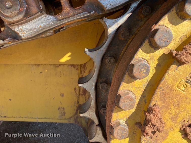 image for item DL7187 2005 Caterpillar D6R LGP Series II  dozer