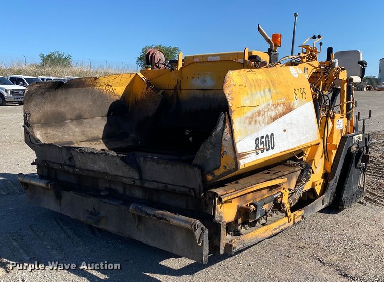 image for item DL7188 LeeBoy L8500T  paver