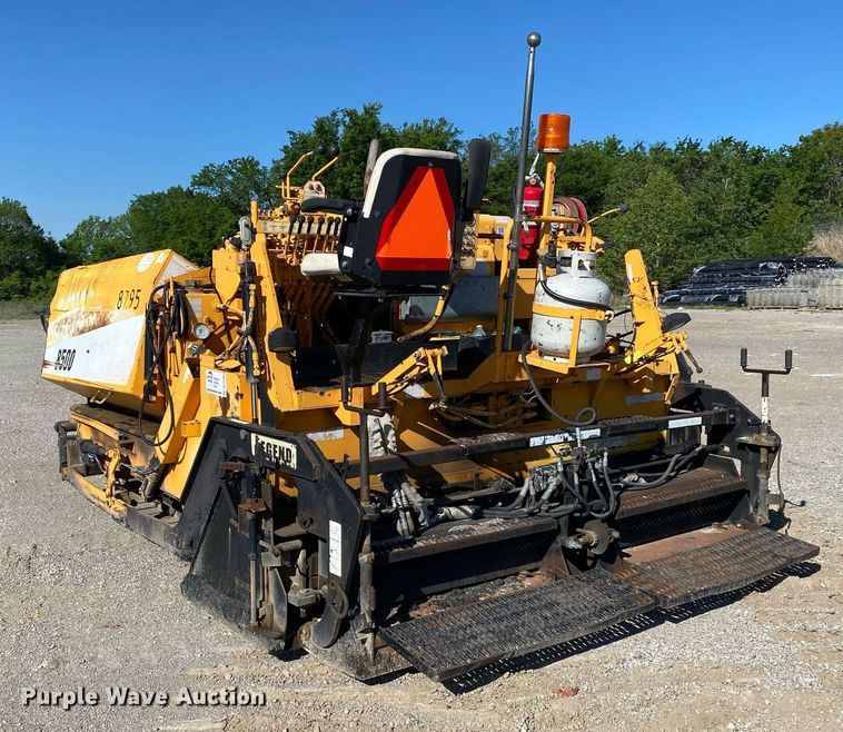 image for item DL7188 LeeBoy L8500T  paver