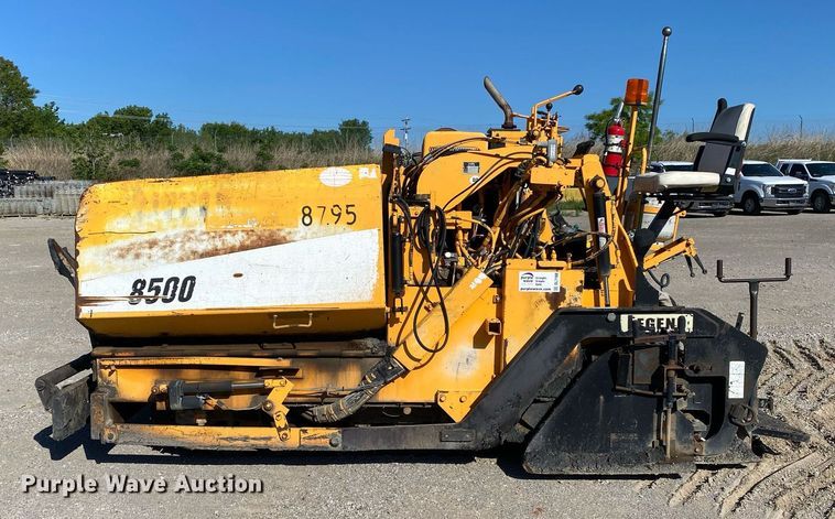 image for item DL7188 LeeBoy L8500T  paver