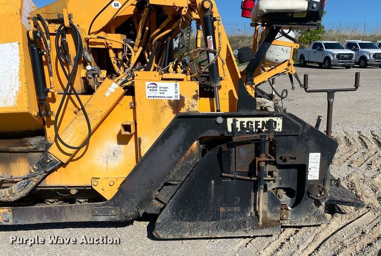 image for item DL7188 LeeBoy L8500T  paver