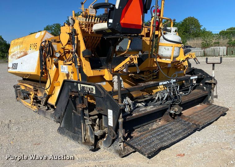 image for item DL7188 LeeBoy L8500T  paver