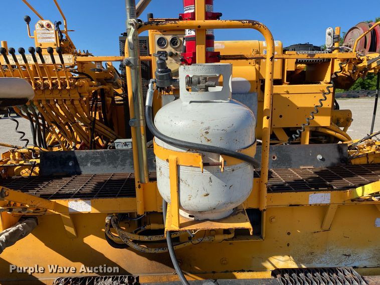 image for item DL7188 LeeBoy L8500T  paver