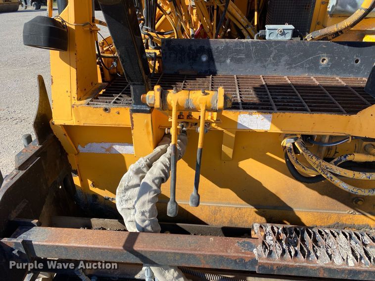 image for item DL7188 LeeBoy L8500T  paver