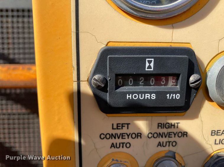 image for item DL7188 LeeBoy L8500T  paver