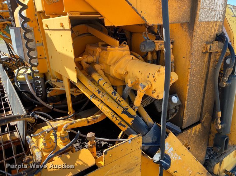 image for item DL7188 LeeBoy L8500T  paver