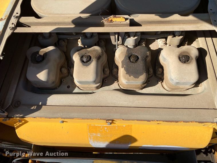 image for item DL7188 LeeBoy L8500T  paver