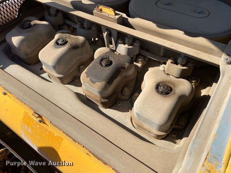 image for item DL7188 LeeBoy L8500T  paver