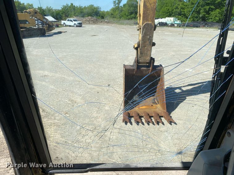 image for item DL7189 2007 Caterpillar 328D LCR  excavator