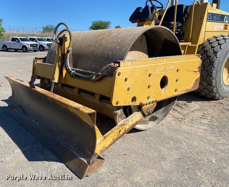 image for item DL7190 1998 Caterpillar CS-563C  single drum vibratory roller