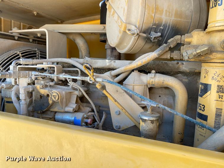 image for item DL7190 1998 Caterpillar CS-563C  single drum vibratory roller