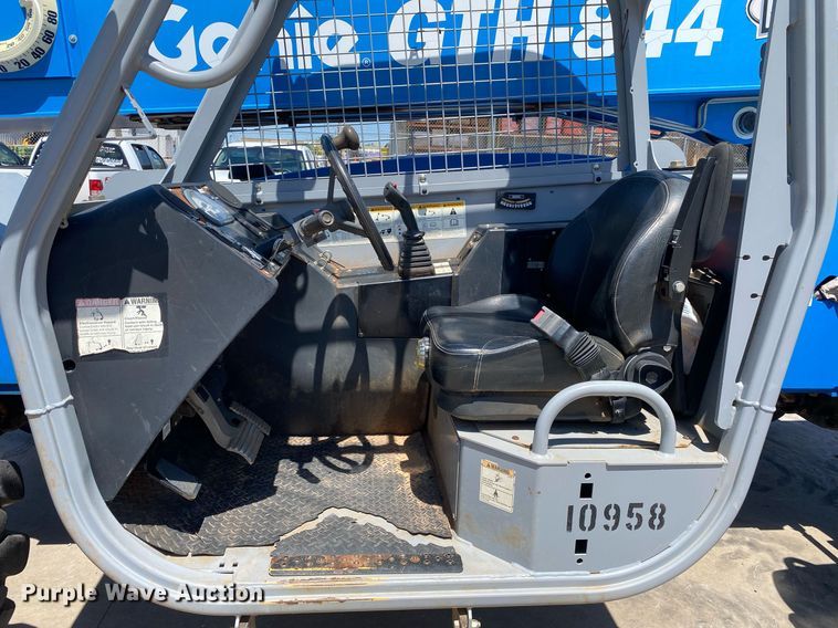 image for item DL7192 2014 Genie GTH844  telehandler