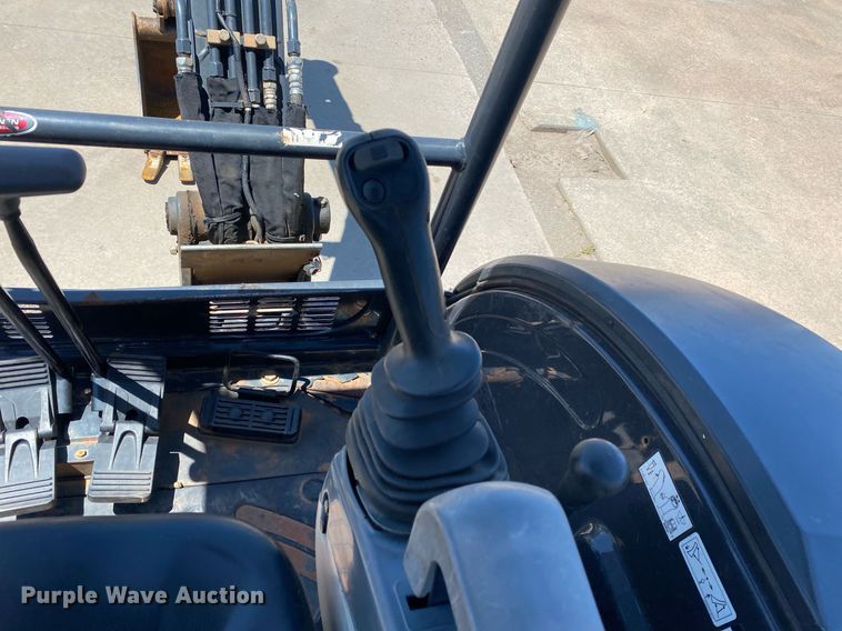 image for item DL7193 2017 John Deere 26G  mini excavator