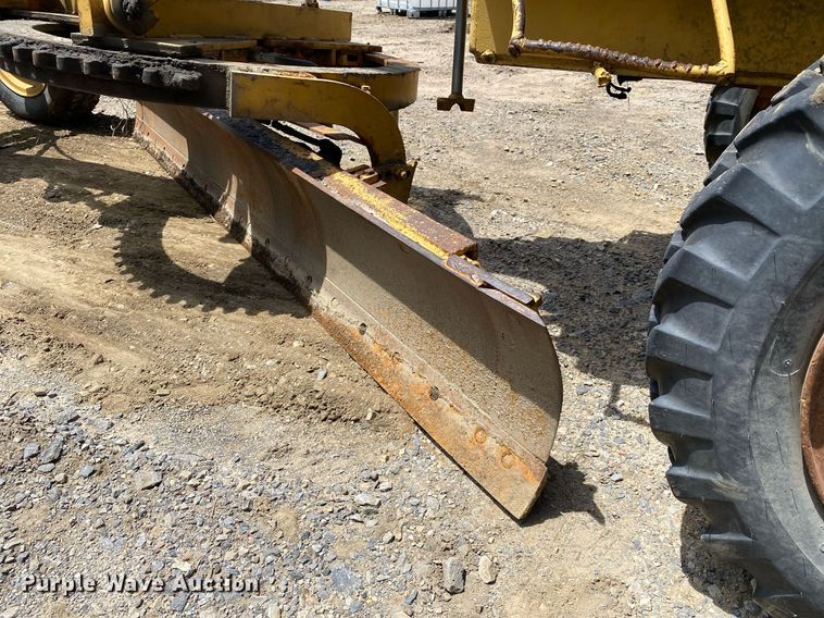 image for item DL7207 1966 Allis-Chalmers DD  rigid frame motor grader