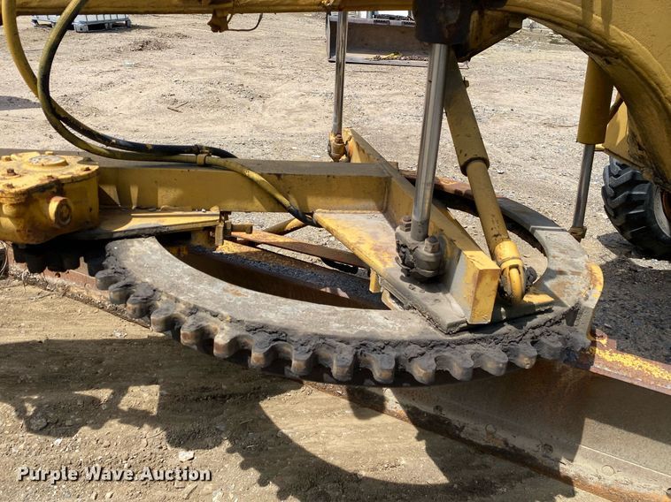 image for item DL7207 1966 Allis-Chalmers DD  rigid frame motor grader