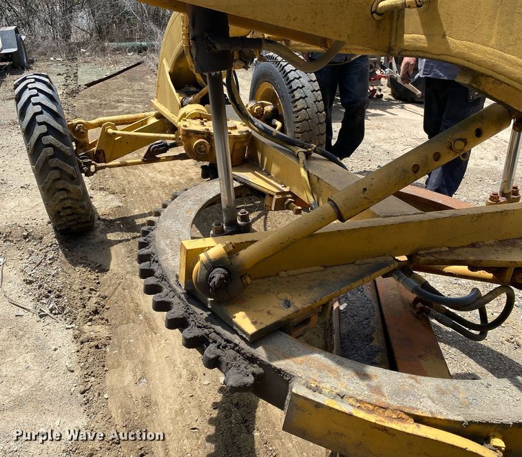 image for item DL7207 1966 Allis-Chalmers DD  rigid frame motor grader