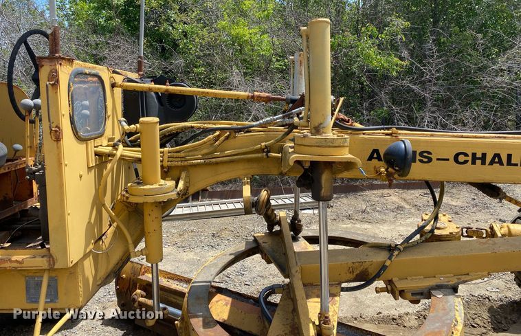 image for item DL7207 1966 Allis-Chalmers DD  rigid frame motor grader