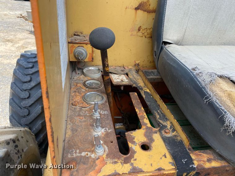 image for item DL7207 1966 Allis-Chalmers DD  rigid frame motor grader