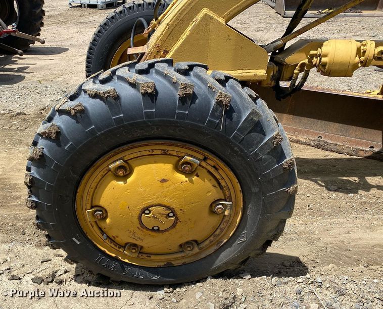 image for item DL7207 1966 Allis-Chalmers DD  rigid frame motor grader