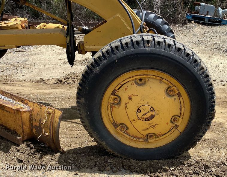 image for item DL7207 1966 Allis-Chalmers DD  rigid frame motor grader