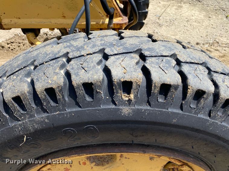 image for item DL7207 1966 Allis-Chalmers DD  rigid frame motor grader