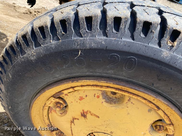 image for item DL7207 1966 Allis-Chalmers DD  rigid frame motor grader