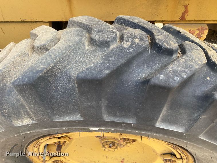 image for item DL7207 1966 Allis-Chalmers DD  rigid frame motor grader