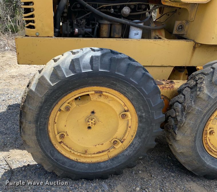 image for item DL7207 1966 Allis-Chalmers DD  rigid frame motor grader