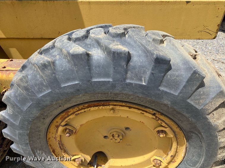 image for item DL7207 1966 Allis-Chalmers DD  rigid frame motor grader