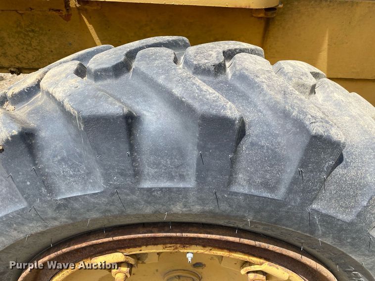 image for item DL7207 1966 Allis-Chalmers DD  rigid frame motor grader