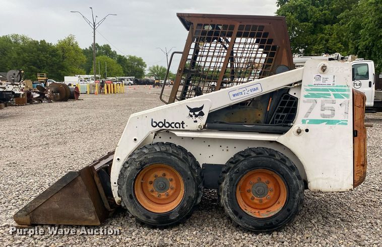 image for item DL7208 1999 Bobcat 751  skid steer loader