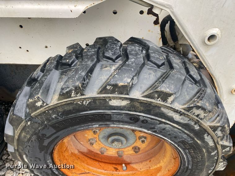 image for item DL7208 1999 Bobcat 751  skid steer loader