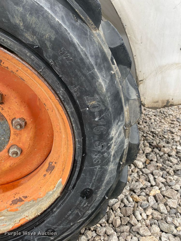 image for item DL7208 1999 Bobcat 751  skid steer loader